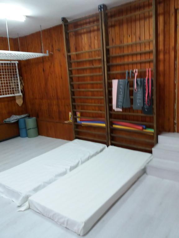 Hotel Stroitel Hisarya Luaran gambar