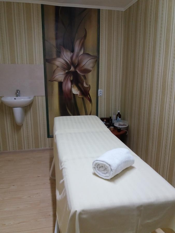 Hotel Stroitel Hisarya Luaran gambar