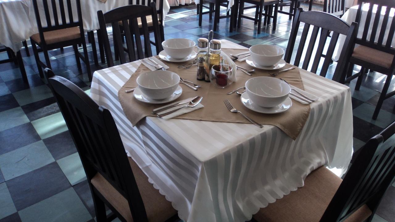 Hotel Stroitel Hisarya Luaran gambar